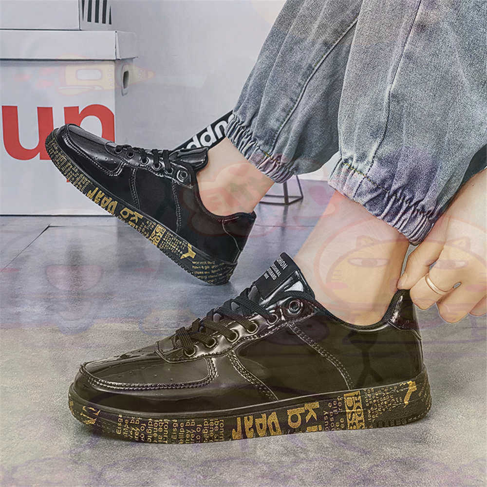 Round Foot Size 45 Sneakers Wh - Classic Tech Office Number ulasan dan harga